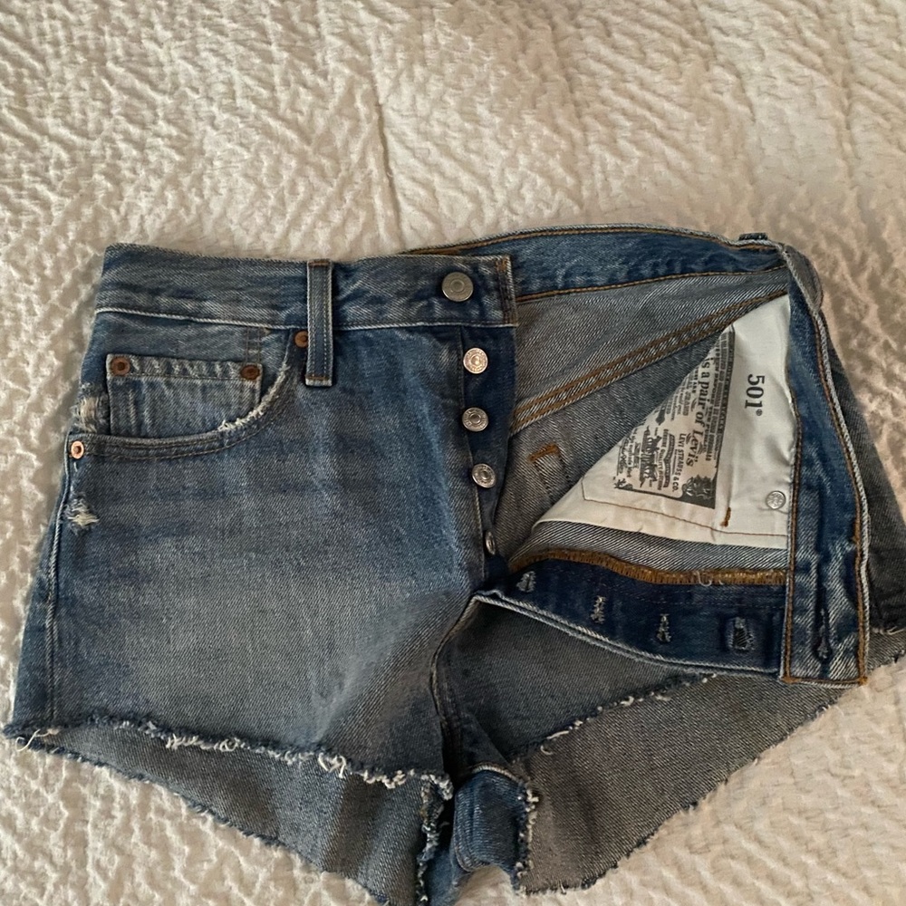 Levi’s Premium 501 denim shorts W28
